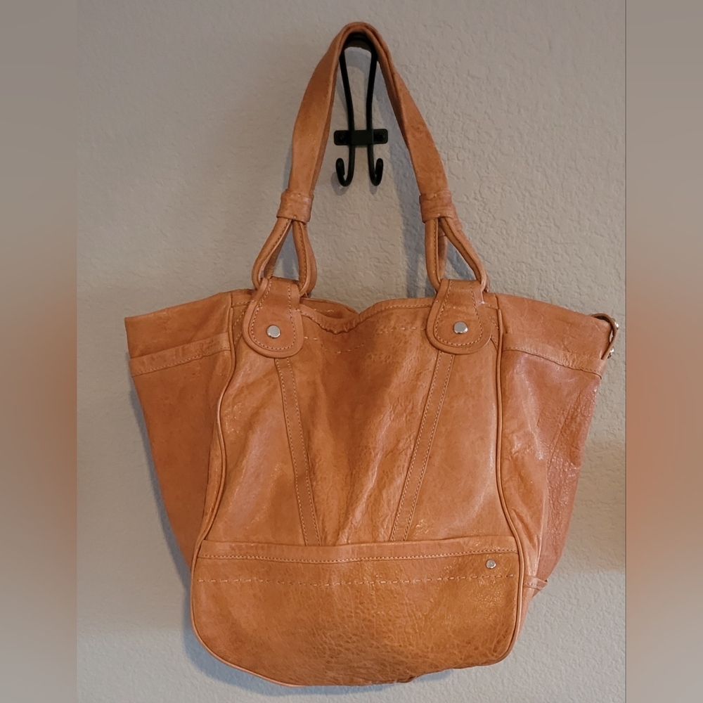 TRE VERO Bucket Bag - Picture 11 of 15